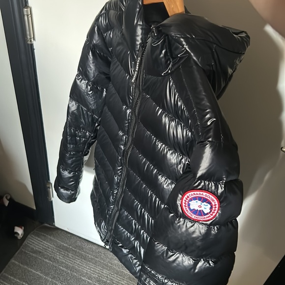 Canada goose hooded light puffer zip up - Picture 5 of 6